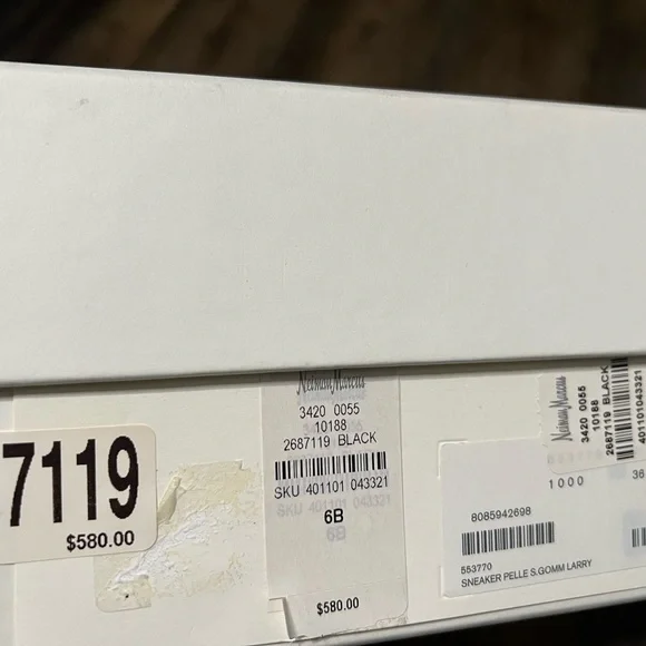 Alexander McQueen Oversized Sneaker - Picture 6 of 6